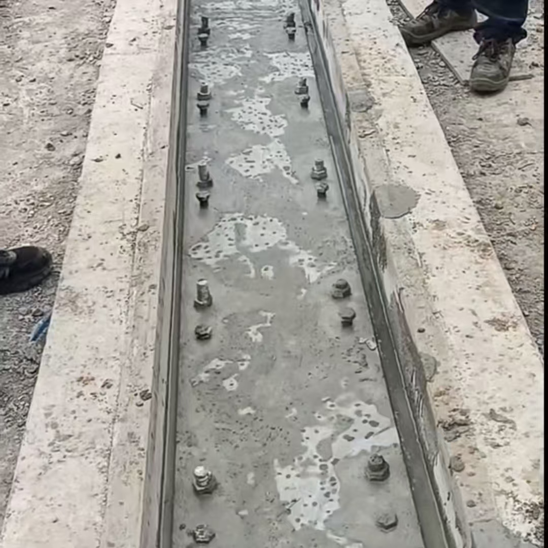 荷塘港口码头起重机龙门吊重型机械设备稳固用早强快凝轨道胶泥